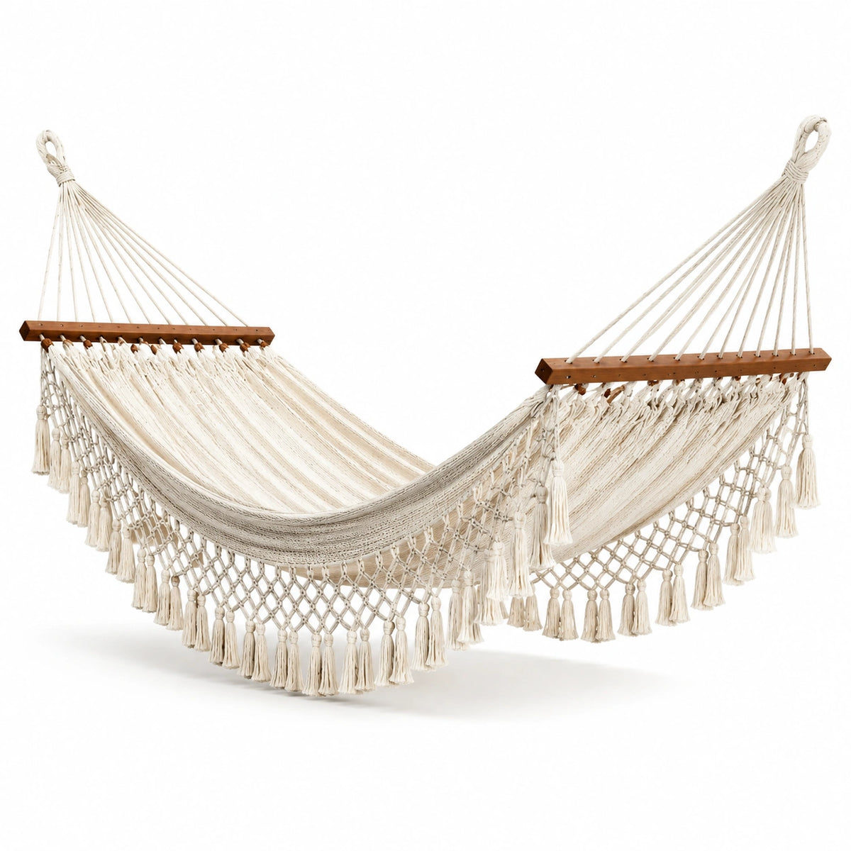 Amaca in cotone écru con barre in legno marrone e frange, 300 x 150 x 3 cm