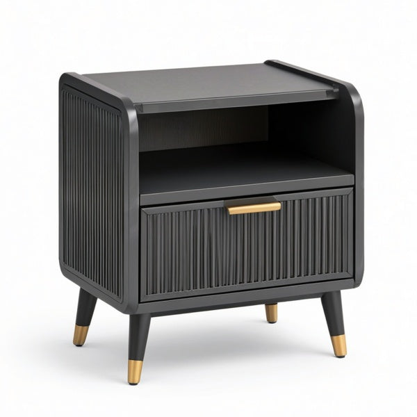 Comodino moderno in legno nero con dettagli oro, cassetto e vano aperto, 50 × 40 × 60 cm